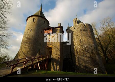 Castell Coch (Welsh pour Red Castle) est un 19e siècle château néo-gothique construite par William Burges pour Lord Bute. Banque D'Images