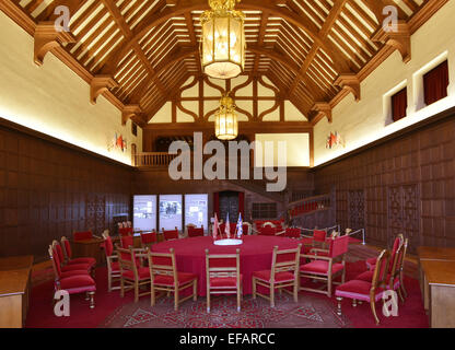 Potsdam, Allemagne. 30Th Jan, 2015. La salle de conférence de Schloss Cecilienhof à Potsdam, Allemagne, 30 janvier 2015. À partir du 17 juillet - 2 août 1945, Winston Churchill (GO), Harry S. Truman (USA) et Joseph Staline (URSS) a conduit les délégations à discuter de l'avenir de l'Europe et l'Allemagne après la guerre. PHOTO : RALF HIRSCHBERGER/dpa (/PAS DE VENTES) © dpa/Alamy Live News Banque D'Images