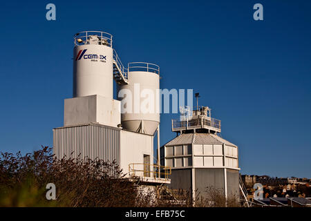 CEMEX béton et mortier Fabrication et distribution plante le long de la rue Dock Dundee, Royaume-Uni Banque D'Images