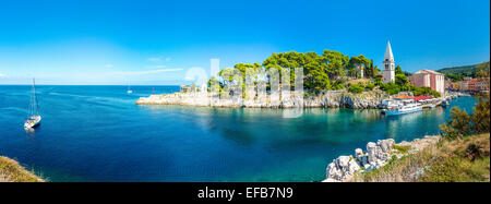 Entrée de Veli Losinj ville port sur Losinj Island, Croatie Banque D'Images