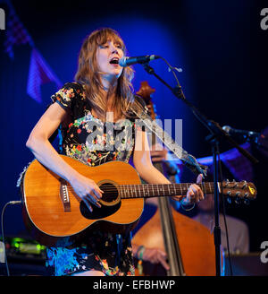 28 juin 2014. Beth Orton joue sur l'étape de l'Avalon à Glastonbury Greenfields. Banque D'Images