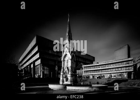 L'ancienne bibliothèque (avant la démolition) dans Chamberlain Square, Birmingham, Birmingham.. Banque D'Images