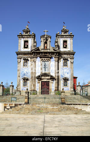 Facede de l'église de Santo Ildefonso à Porto, Portugal Banque D'Images