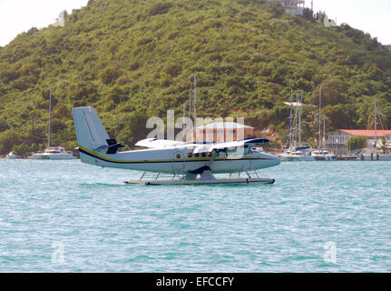 Hydravion dans l'eau près de St Thomas, Îles Vierges Américaines Banque D'Images