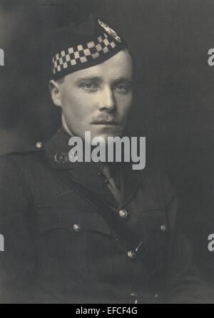 1915 - James F Fraser. Ici comme lieutenant dans l'Argyll et Sutherland Highlanders Fraser était un membre de l'Université d'Aberdeen's U Company 1910-1914 Banque D'Images