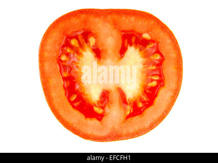 La moitié d'une tomate isolé sur fond blanc Banque D'Images