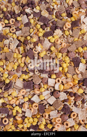 Un assortiment de céréales de petit-déjeuner pour enfants Banque D'Images