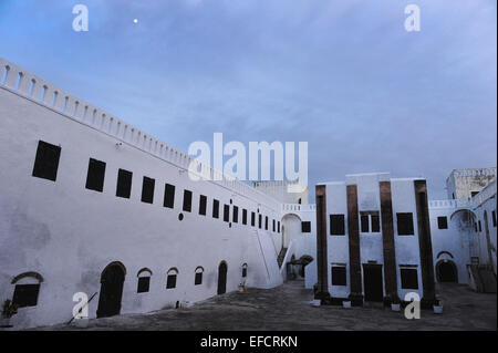 L'intérieur les murs de la forteresse du Château d'Elmina Salve où les esclaves ont été tenues dans les donjons avant d'être expédiés vers le nouveau monde. Banque D'Images