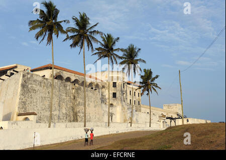 Château de l'esclave d'Elmina sur la côte ouest du Ghana où les esclaves ont eu lieu avant leur passage forcé vers le nouveau monde. Banque D'Images