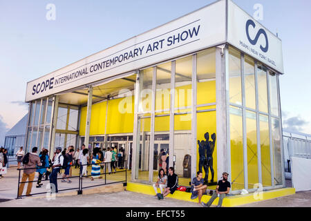 Miami Beach Florida,Scope International Contemporary Art Show,Art Basel satellite Fair,avant,entrée,FL141205024 Banque D'Images