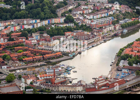 Vue aérienne de la maison et du bâtiment bordant le port flottant à Bristol. Banque D'Images