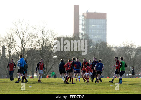 Le sport universitaire - formation de Rugby à Victoria Park, Leicester, UK Banque D'Images