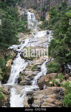 Ravana,Rawana cascades près de la ville de la ville d'Ella dans le district de Badulla, Province d'Uva, au Sri Lanka, en Asie Montagnes de Sri Lanka. Banque D'Images