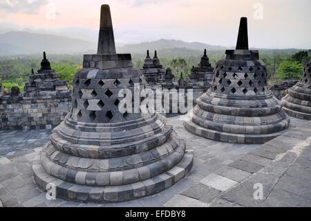 Stupa de Borobudur sur l'île de Java Banque D'Images