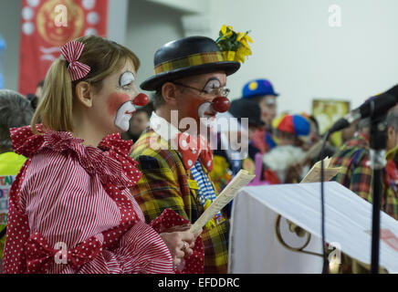 All Saints Church, Londres, Royaume-Uni. 1er février 2015, le service International de clowns annuel tenu le premier dimanche de février en l'honneur de Joseph Grimaldi. Crédit : marc zakian/Alamy Live News Banque D'Images