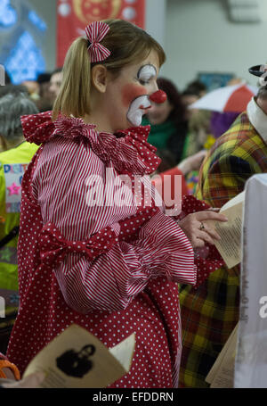 All Saints Church, Londres, Royaume-Uni. 1er février 2015, le service International de clowns annuel tenu le premier dimanche de février en l'honneur de Joseph Grimaldi. Crédit : marc zakian/Alamy Live News Banque D'Images