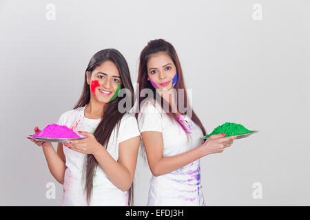 2 mesdames indien Accueil Festival Holi Banque D'Images