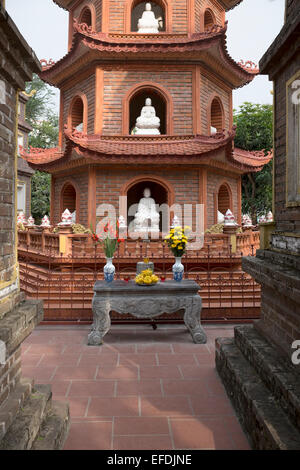 La Pagode Trấn Quốc Lac de l'ouest de Hanoi Vietnam Banque D'Images