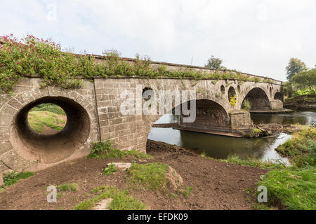 Pant-y-Goitre pont au-dessus de la rivière Usk, Llanvihangel Gobion, Monmouthshire, Wales, UK Banque D'Images