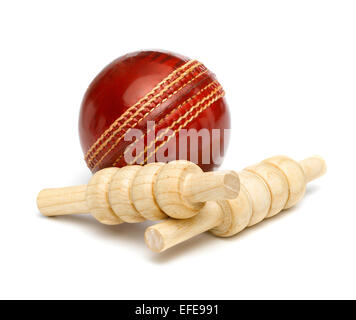 Cricket Ball en cuir rouge avec boites Banque D'Images