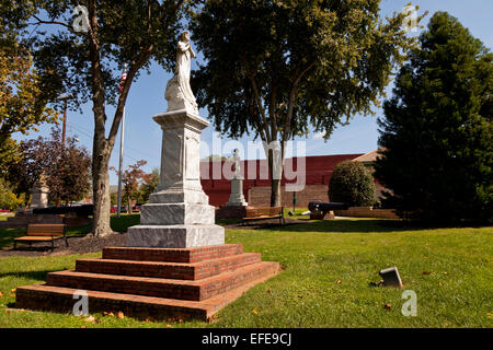 Monument dédié à la mémoire des femmes de la Confédération, Confederate Park Fort Mill en Caroline du Sud USA Banque D'Images