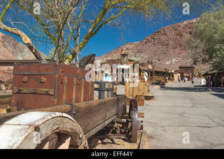 Rue principale de chariot RÉPLIQUE CALICO GHOST VILLE MINIÈRE YERMO SAN BERNARDINO COUNTY CALIFORNIA USA Banque D'Images