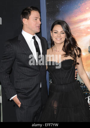 Los Angeles, Californie, USA. 2e Février, 2015. Channing Tatum, Mila Kunis assistant à la première de Los Angeles ''Jupiter croissant'' tenue à l'Théâtre chinois de Grauman à Hollywood, Californie le 2 février 2015. 2015 : Crédit D. Long/Globe Photos/ZUMA/Alamy Fil Live News Banque D'Images