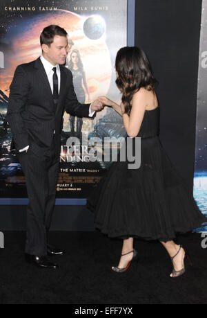 Los Angeles, Californie, USA. 2e Février, 2015. Channing Tatum, Mila Kunis assistant à la première de Los Angeles ''Jupiter croissant'' tenue à l'Théâtre chinois de Grauman à Hollywood, Californie le 2 février 2015. 2015 : Crédit D. Long/Globe Photos/ZUMA/Alamy Fil Live News Banque D'Images