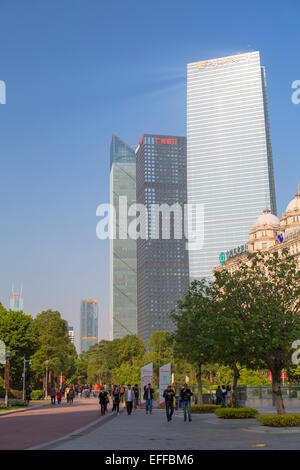 Gratte-ciel dans Zhujiang New Town, Tian He, Guangzhou, Guangdong, Chine Banque D'Images