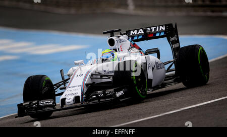 Pilote de Formule 1 brésilien Felipe Massa, de Williams Martini Racing oriente sa nouvelle FW37 au cours d'une session de formation pour la prochaine saison de Formule 1 au Jerez à Jerez de la Frontera, Espagne du Sud, 03 février 2015. Photo : Peter Steffen/dpa Banque D'Images