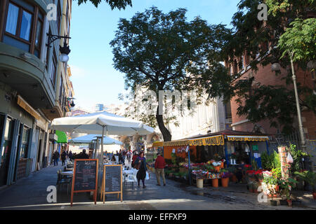 Carrer de les Carabasses Street à côté du Marché Central de Valence Banque D'Images