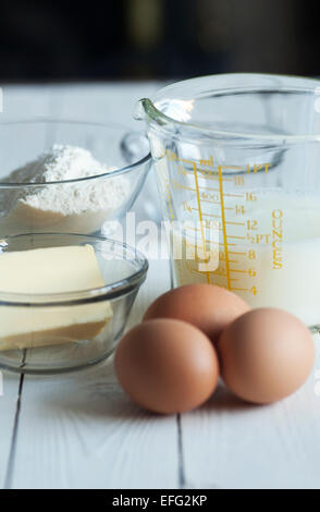 Image vie toujours des ingrédients utilisés lors de crêpes ou de la pâte Banque D'Images