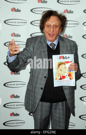 Londres, Royaume-Uni, 03 février 2015 Ken Dodd gagne (Tattifilarious) Ancien de l'année le déjeuner tenu à Simpson's-dans-le-Volet Crédit : JOHNNY ARMSTEAD/Alamy Live News Banque D'Images