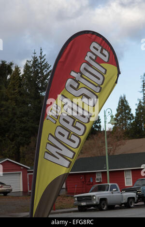 Un signe extérieur d'un magasin à magasin de souvenirs dans la ville de lutte contre les mauvaises herbes, en Californie, le comté de Siskiyou Banque D'Images