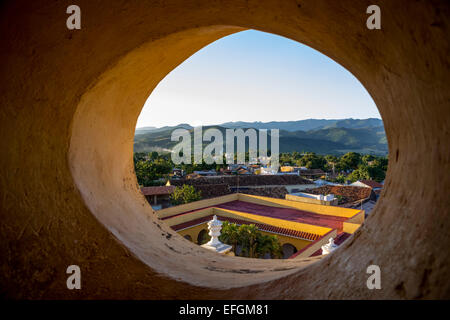 Vue depuis le clocher de l'église Convento de San Francisco de Asis sur la ville, Trinidad, Cuba Banque D'Images