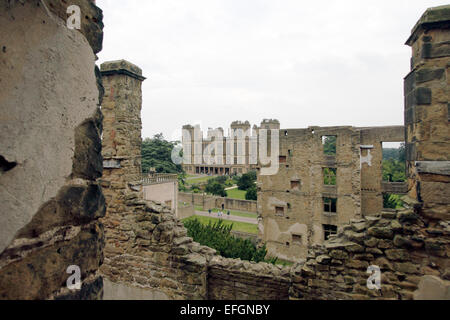 Nouvelle salle vue depuis le toit de l'ancien hall Hardwick Hall, ancienne maison originale d'Elizabeth Shrewesbury épouse du duc de D Banque D'Images