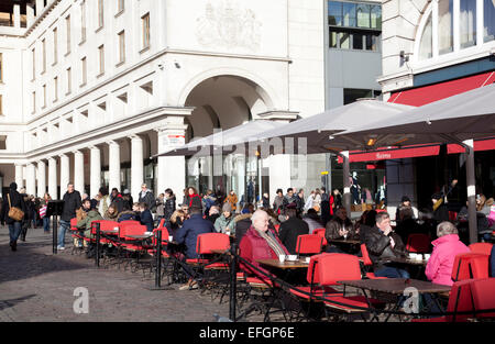 Café en plein air Tutton sur Covent Garden à Londres UK Banque D'Images