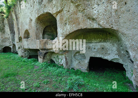 Tombes de la nécropole étrusque à Sutri, province de Viterbe Latium Italie Banque D'Images