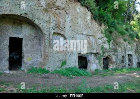 Tombes de la nécropole étrusque à Sutri, province de Viterbe Latium Italie Banque D'Images
