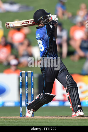 Napier, Nouvelle-Zélande. 06Th Feb 2015. Gratn Elliott. Un jour de l'ANZ série international de cricket. Match 2 entre la Nouvelle-Zélande chapeau noir et le Pakistan au McLean Park de Napier, Nouvelle-Zélande. © Plus Sport Action/Alamy Live News Banque D'Images