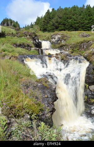 Chute d'eau à Glenbrittle, île de Skye, Écosse Banque D'Images