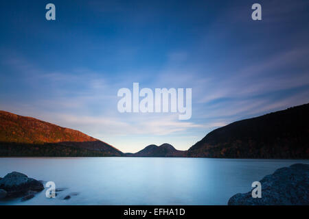 Lever du soleil à l'étang de la Jordanie, l'Acadia National Park, Maine, USA Banque D'Images