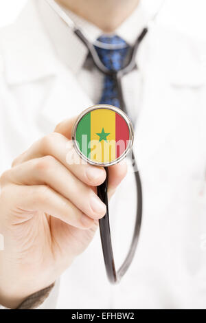 Drapeau national sur la série conceptuelle stéthoscope - République du Sénégal Banque D'Images