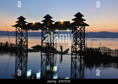 Paradise Inle Resort sur le lac Inle, Myanmar, Birmanie, Asie Banque D'Images