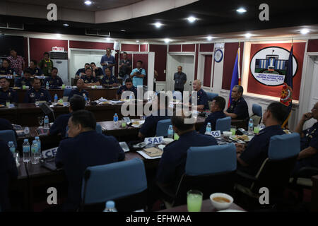 Quezon City, Philippines. 5e Février, 2015. Des officiers de haut rang de la Police nationale des Philippines (PNP) assister à la conférence à l'intérieur de Camp Commande PNP Crame à Quezon City, Philippines, le 5 février 2015. Le chef de la PNP a admis mercredi que la police est en "grave crise" après qu'il a été mis de côté pendant la rencontre sanglante entre forces gouvernementales et Moro dans la province de Maguindanao le 25 janvier dernier. © Rouelle Umali/Xinhua/Alamy Live News Banque D'Images