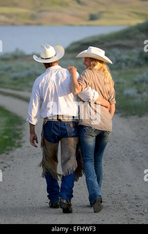 Cowboy et cowgirl, Prairies, Saskatchewan, Canada Banque D'Images