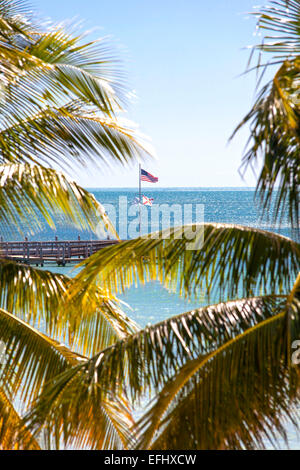 Drapeau américain sur la plage de Reach Resort, Key West, Florida Keys, USA Banque D'Images