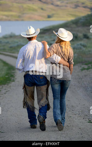 Cowboy et cowgirl, Prairies, Saskatchewan, Canada Banque D'Images