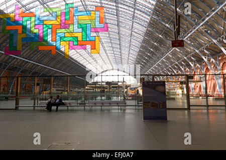 Une vue de l'intérieur de la gare de St Pancras, Londres, Angleterre Banque D'Images