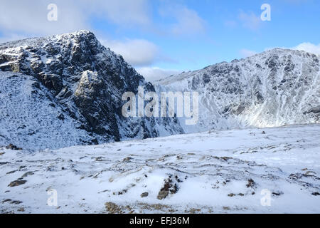 Cadair Idris en hiver avec de la neige Banque D'Images